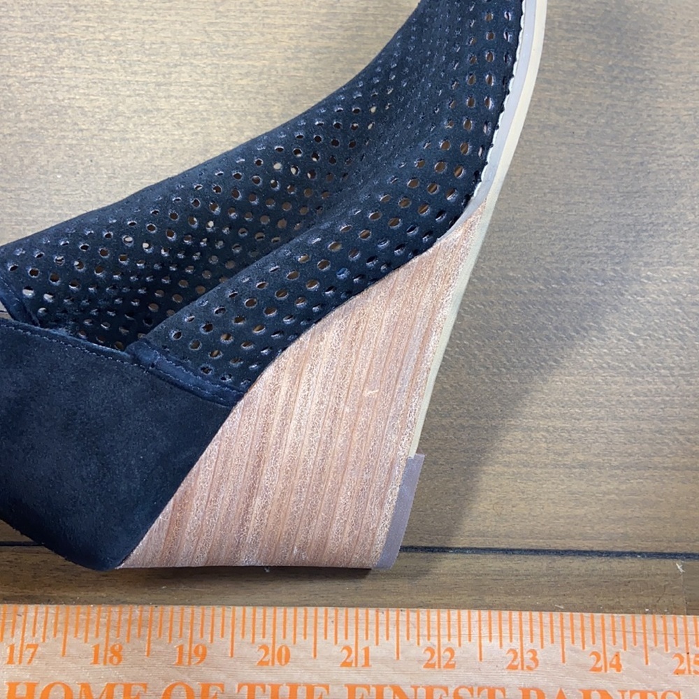 Susina Wedge Peep Toe Shoes - Picture 9 of 9